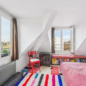 PARIS IIIe - Bretagne - Dernier étage calme et ensoleillé avec v