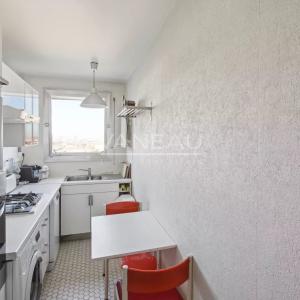 Paris XVIème - 3 pièces avec balcon - vue dégagée - vendu occupé