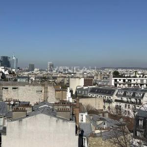 Paris XVIème - 3 pièces avec balcon - vue dégagée - vendu occupé