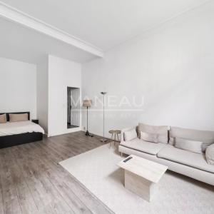 Paris XVIe Trocadéro Grand Studio de 44 m2 loi Carrez