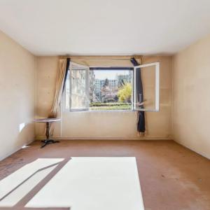 Paris 15e  Lourmel - 4 pièces sur jardin baigné de soleil !