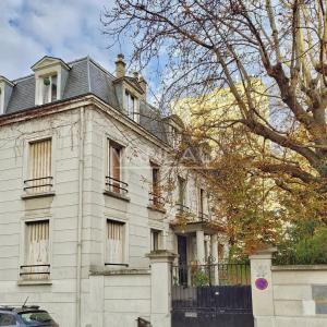 Paris XIIe - Bel-Air - Hôtel particulier avec jardin de 280 m2