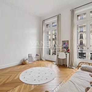 PARIS VIII - SAINT PHILIPPE DU ROULE