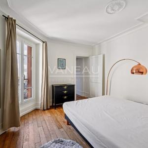 RUE DE VAUGIRARD - MEUBLÉ