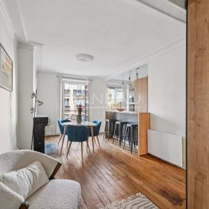 RUE DE VAUGIRARD - MEUBLÉ