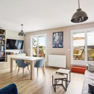 Boulogne, Les Passages : Deux pièces en dernier étage avec terra