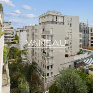 EXCLUSIVITE -  BOULOGNE - EN ETAGE AVEC LARGE BALCON