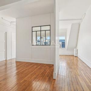 Paris XVe - Sèvres Lecourbe - Appartement lumineux en étage élev