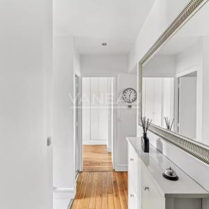 Paris XVIème - Place Léon Deubel - Rénové