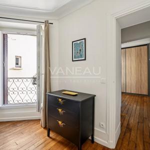 RUE DE VAUGIRARD - MEUBLÉ