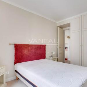 Paris 15ème - Ernest Renan - charmant deux pièces en étage élevé