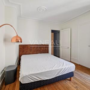 RUE DE VAUGIRARD - MEUBLÉ