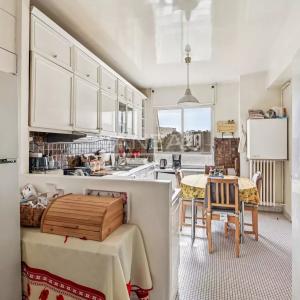 PARIS XVIe - DAUPHINE - Appartement familial en étage élevé - Vu