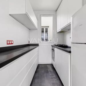 Paris IIème - Dernier étage avec ascenseur - vue dégagée