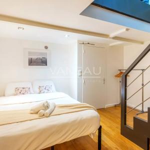 Paris 17e - Jonquière - Guy Moquet - Comme une maison - Trois pi