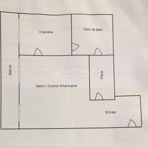 PARIS VIIe - Rue Clerc - Etage élevé avec balcon terrasse.