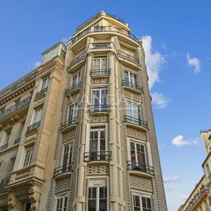 Exclusivité Paris XVIe - Place de Mexico - Appartement en étage 