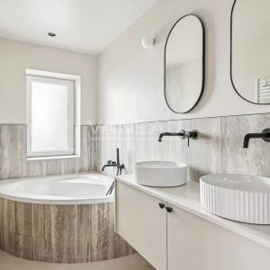 Paris IXe - Saint Georges / Rue des Martyrs - Maison de ville ré