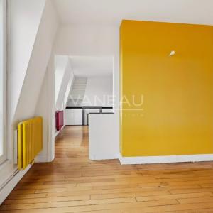 Paris IIème - Dernier étage avec ascenseur - vue dégagée