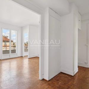 Boulogne - Dernier étage avec balcon et vue dégagée