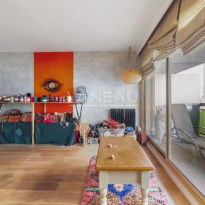 Terrasse et balcon. Cave et parking