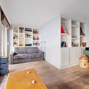 Terrasse et balcon. Cave et parking