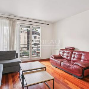 Boulogne - En étage avec ascenseur, balcon, cave et parking