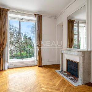 Paris XVIe Trocadéro - Vue tour Eiffel  Appartement Familial et 