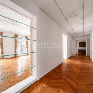 Paris XVIe Trocadéro - Vue tour Eiffel  Appartement Familial et 