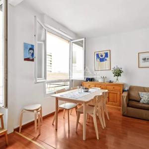 Rue Cambronne Trois pièces