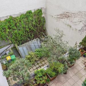 Paris VIIIe - Avenue Montaigne / Place François 1er