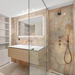 Appartement 3 pièces entièrement rénové à vendre Croisette vue m