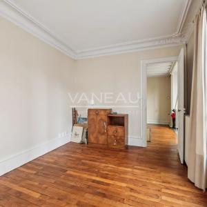 Paris XVe - Sèvres Lecourbe : Appartement trois pièces en étage 