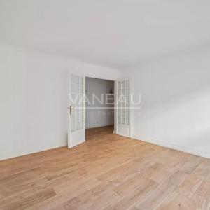 Paris XVe - Convention : Appartement trois pièces en très bon ét