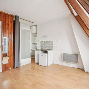 PARIS XVe - Adolphe Cherioux - Studio en dernier étage