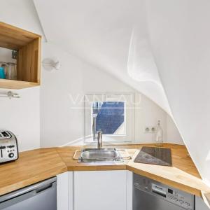 PARIS VIIe - LA TOUR MAUBOURG - PROCHE RUE CLER