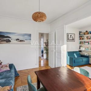 Bel appartement traversant de 58 m² – Lumière, volumes et charme