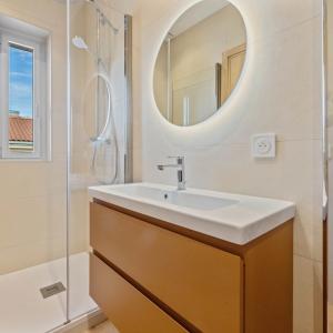 Appartement 4 pièces entièrement rénové à vendre - Cannes Banane