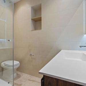 Appartement 4 pièces entièrement rénové à vendre - Cannes Banane