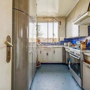 Paris XVIème - Dernier étage avec terrasse