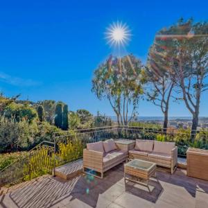 Mougins : Villa contemporaine d’exception avec vue mer panoramiq