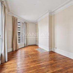 Paris XVe - Sèvres Lecourbe : Appartement trois pièces en étage 