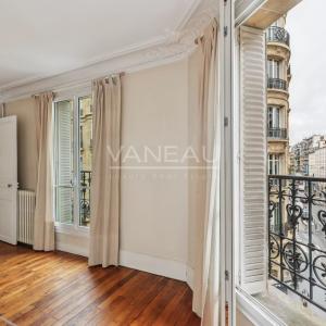 Paris XVe - Sèvres Lecourbe : Appartement trois pièces en étage 