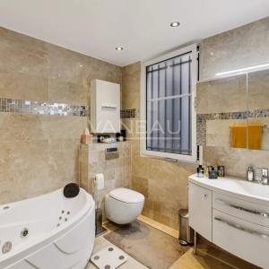 Paris XVIe - Trocadéro - Etage élevé