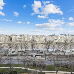 Paris XVe 4 pièces vue Seine - Mirabeau /Javel.