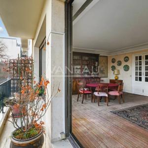 Paris VIIème - VUES JARDINS - 3/4 chambres