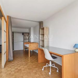 Paris 15ème - 4 pièces étage élevé - Vue dégagée