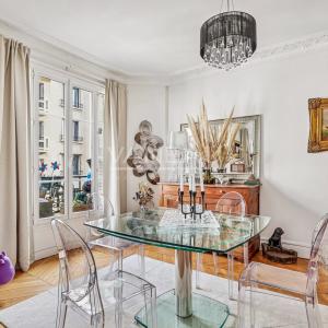 Paris XVe - Croix Nivert : Appartement quatre pièces, charme de 