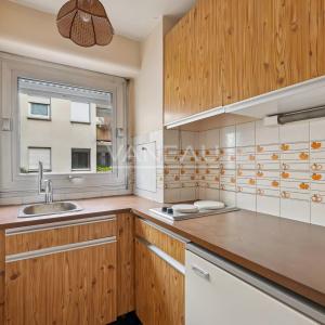 PARIS IXe - Nouvelle Athènes/ rue Pigalle - Studio avec loggia -