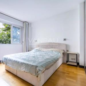 PARIS XVIIe - Rue des Acacias - Trois pièces avec balcon